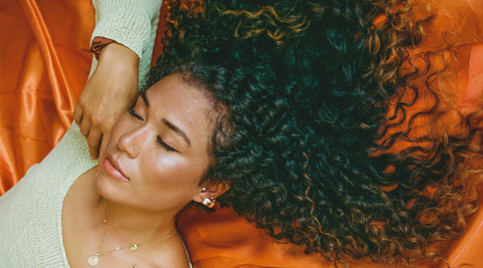 How to Refresh Your Curly Hair Extensions in the Summer Heat