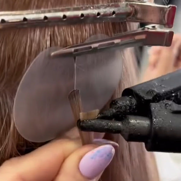 Seccionar y preparar el cabello para la instalación de microlinks I-Tip